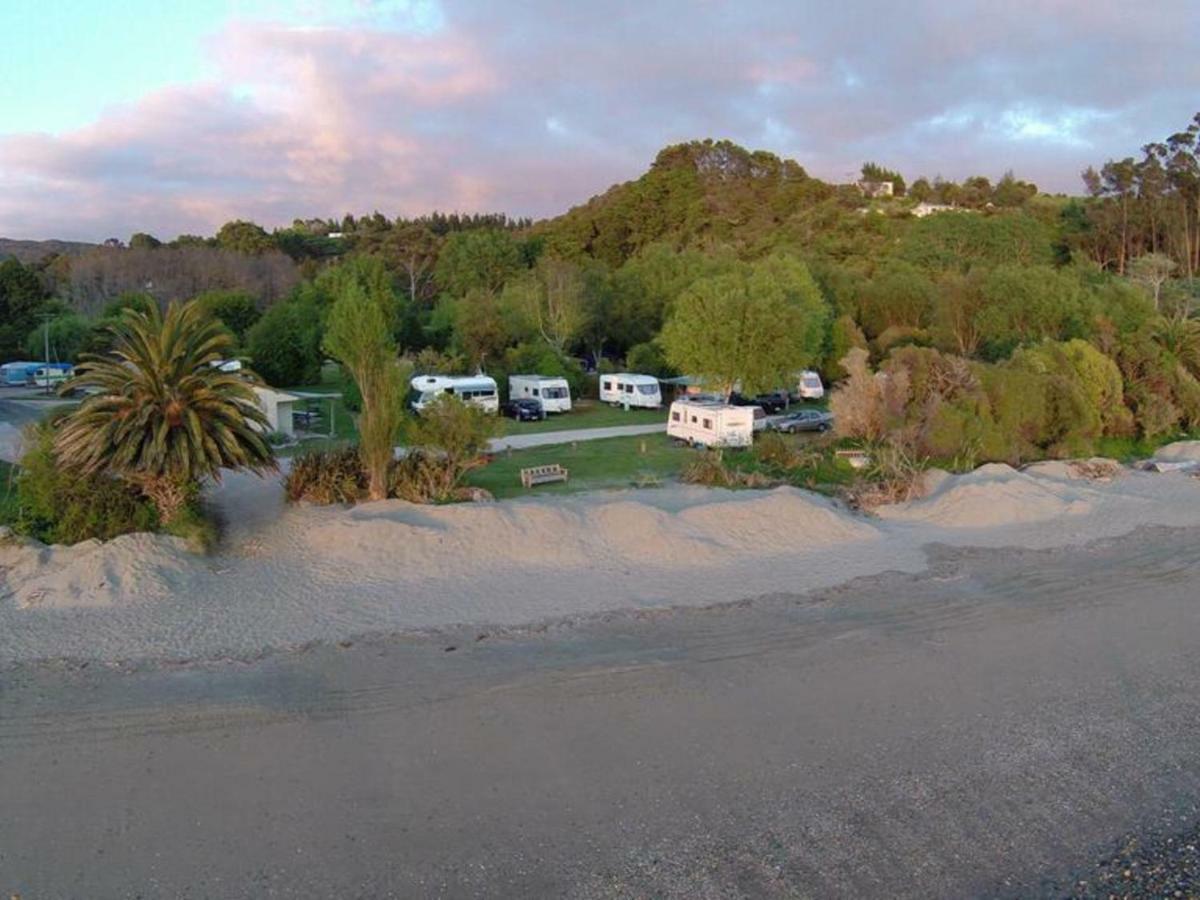 Golden Bay Holiday Park Onekaka Экстерьер фото